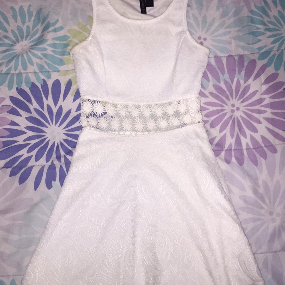 Full Tilt Dress - Picture 3 of 4